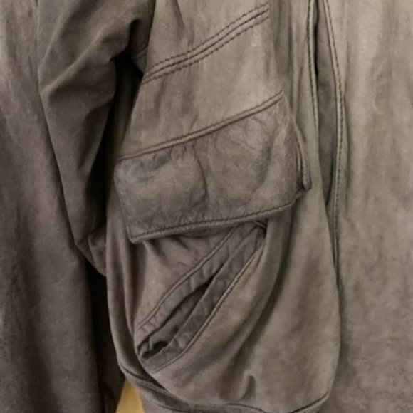 Leather Jacket - Picture 5 of 9